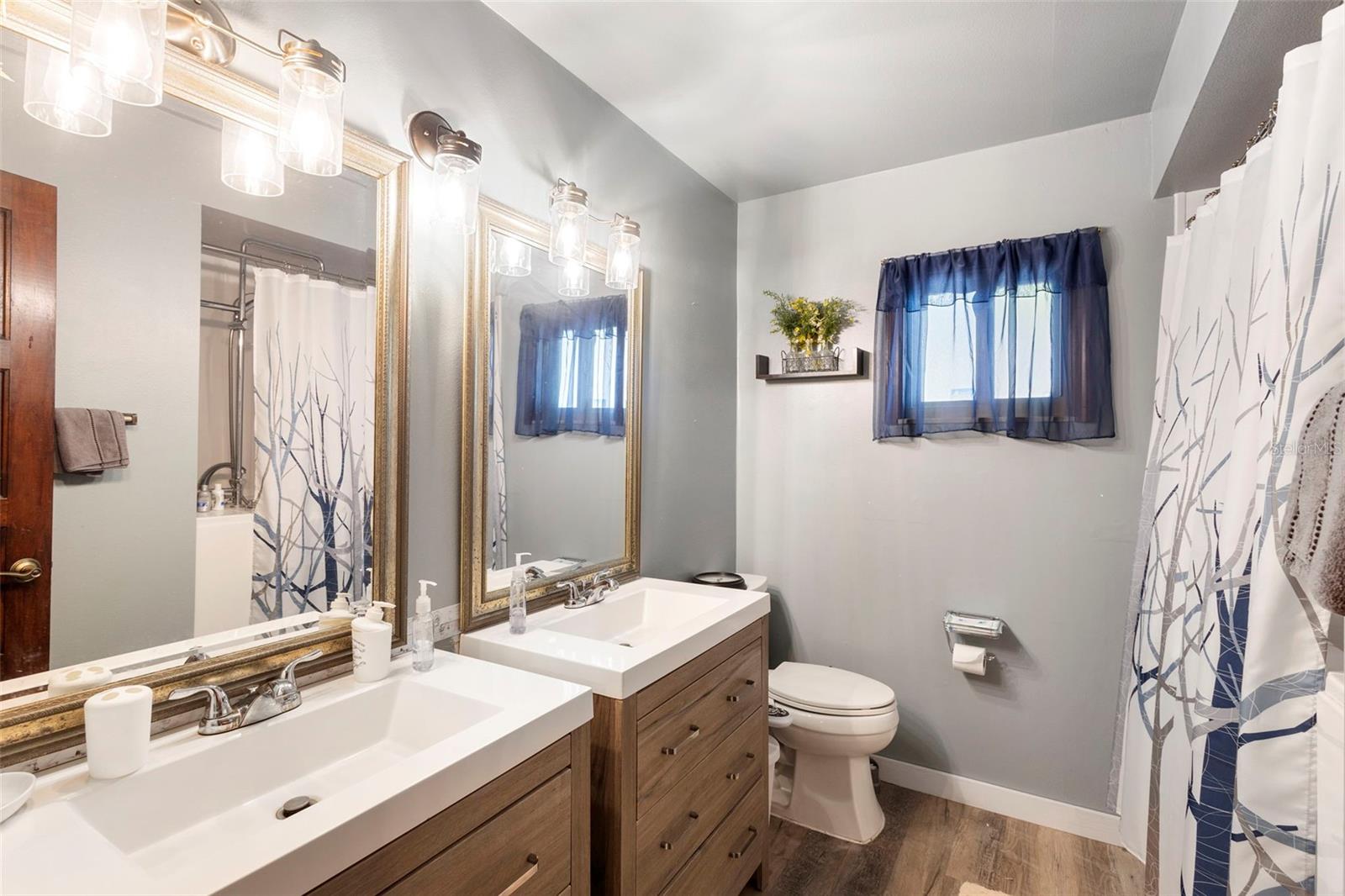 DELTONA LAKES UN 11 - Residential