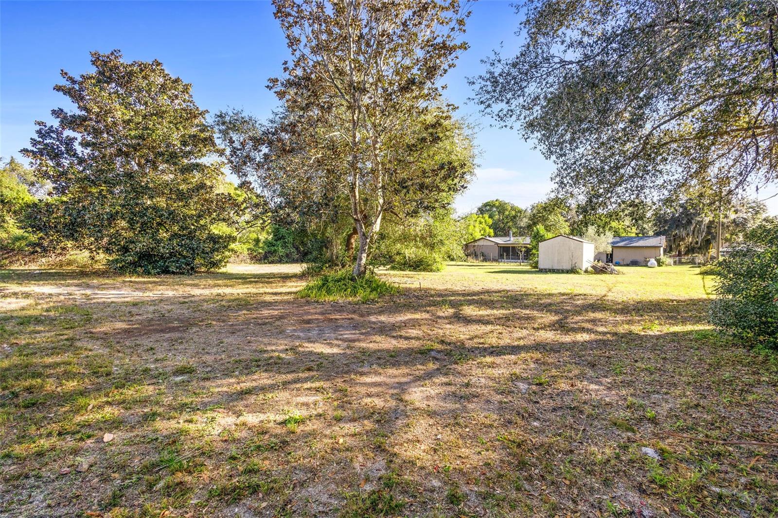 DELTONA LAKES UN 11 - Residential