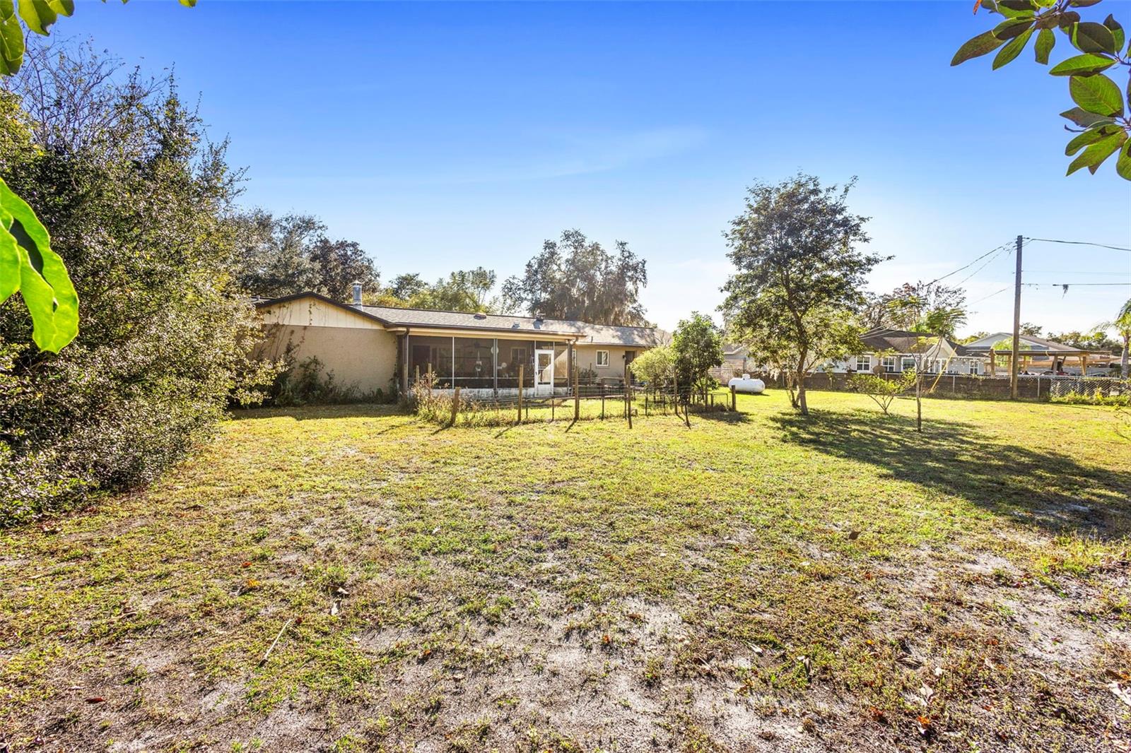 DELTONA LAKES UN 11 - Residential