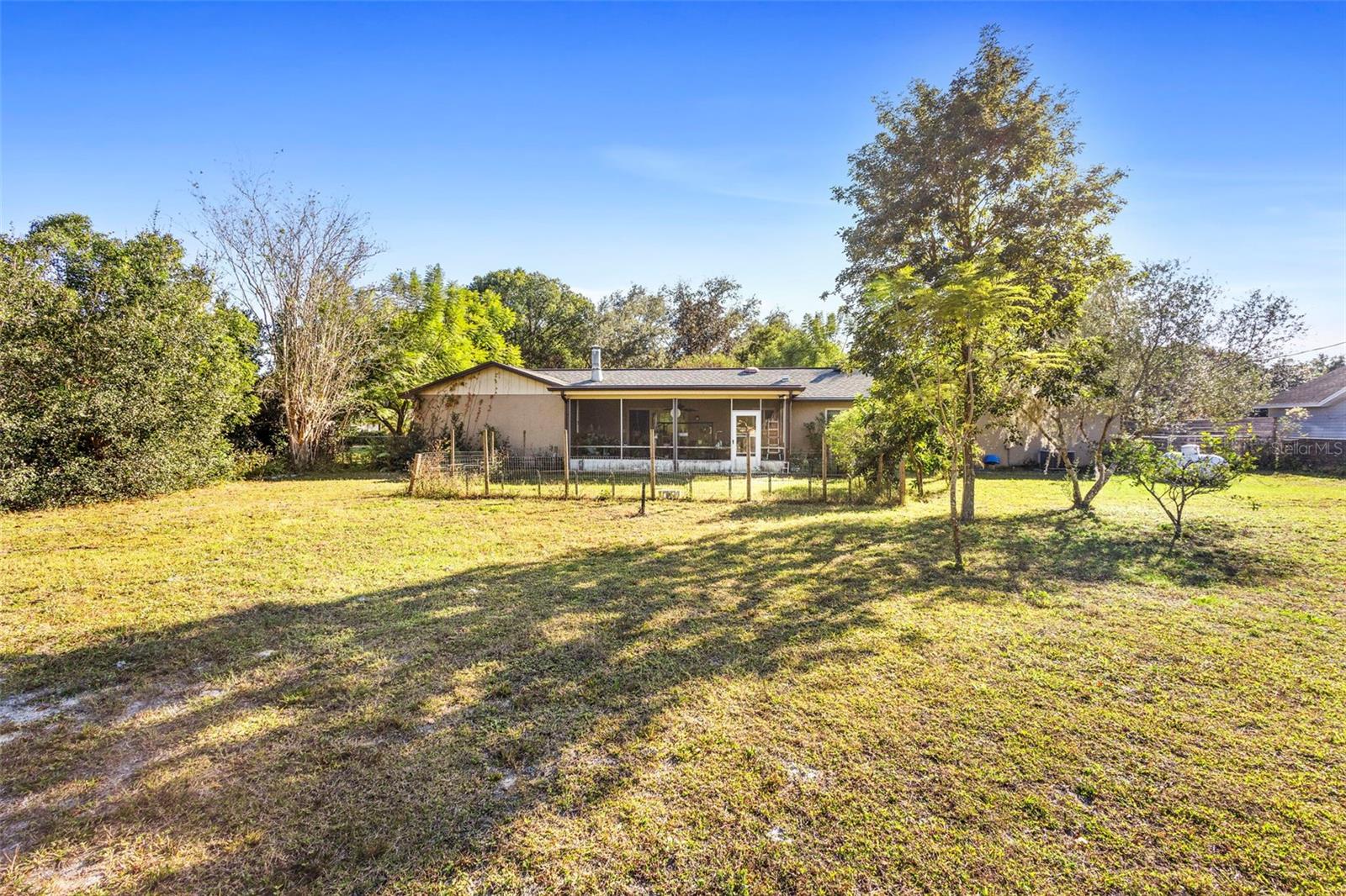 DELTONA LAKES UN 11 - Residential