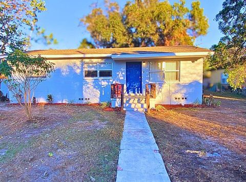 Photo of 11809 Carver Street, Thonotosassa, FL 33592 (MLS # TB8451272)