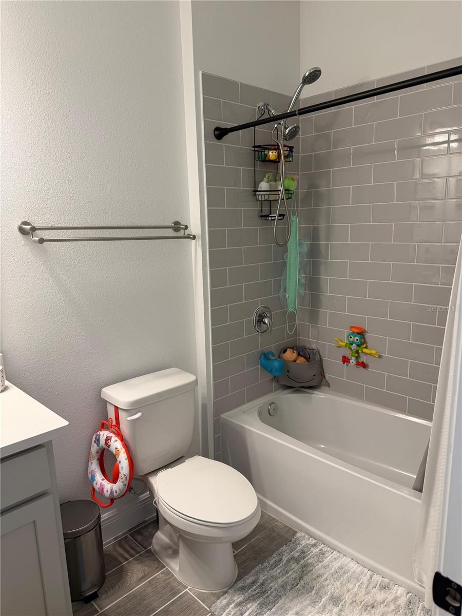 HAMLIN POINTE - Residential Lease