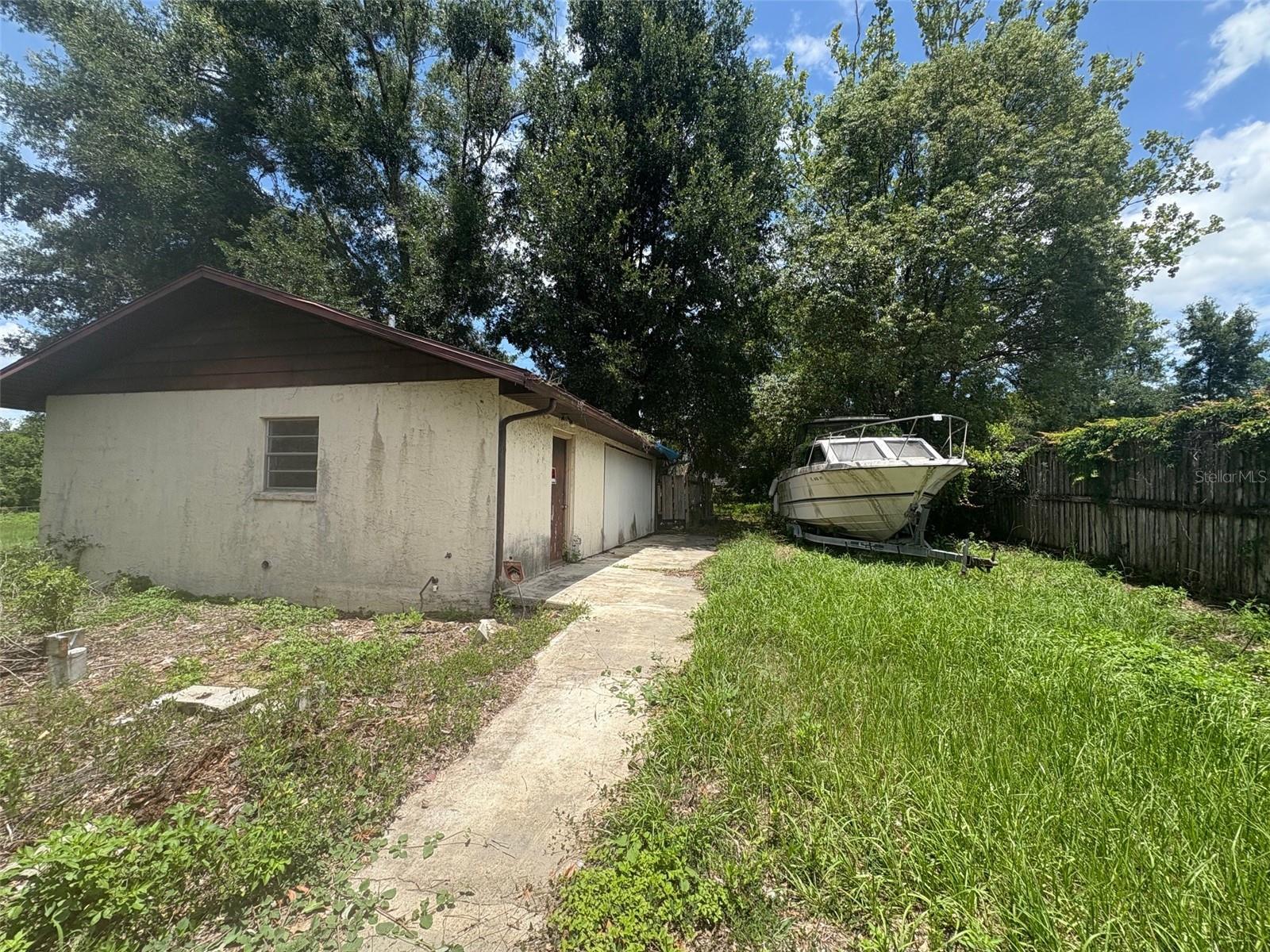 UNREC PORTIONS SE 01/4 NW 01/4 & NW 01/4 - Residential