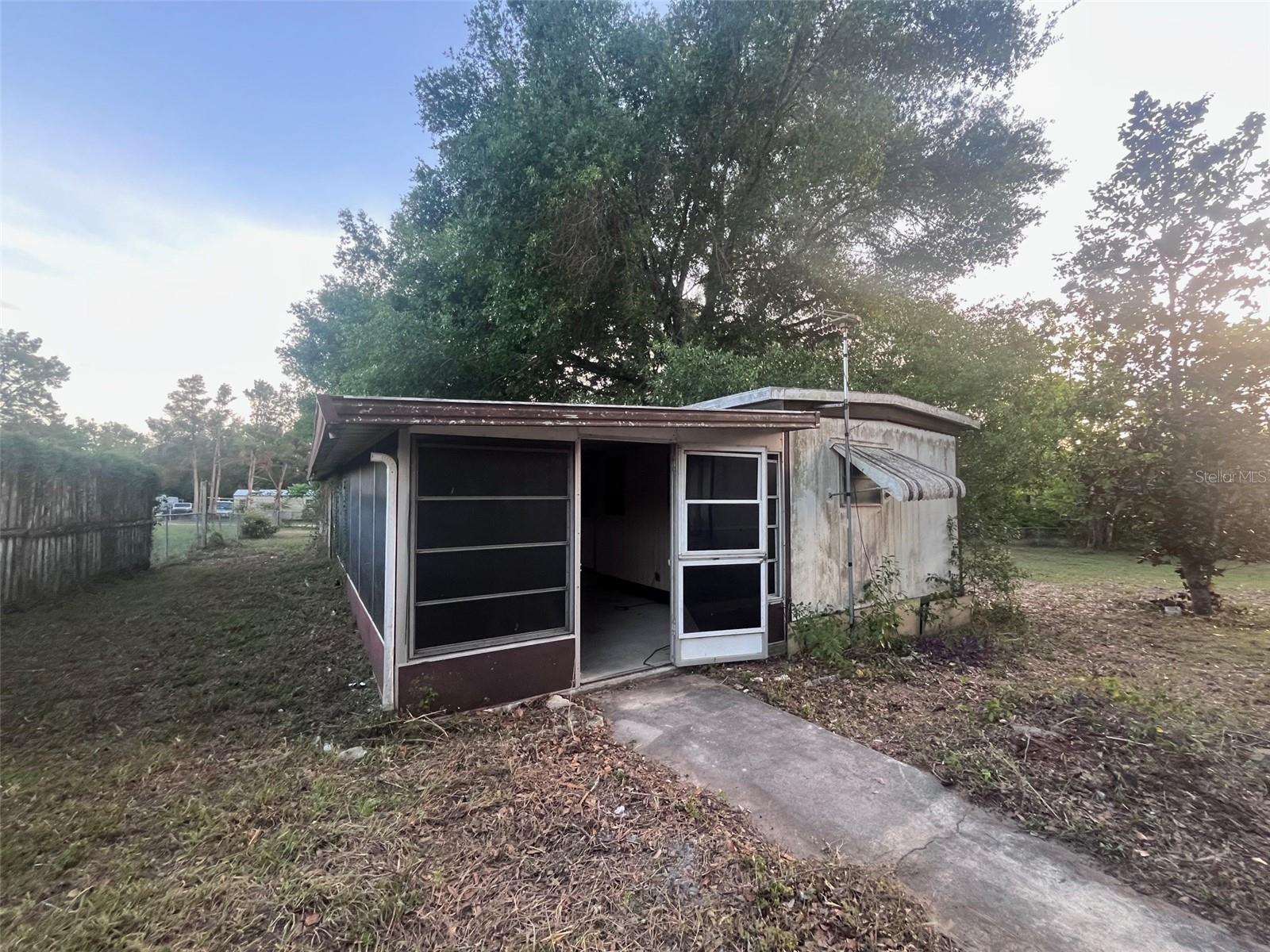 UNREC PORTIONS SE 01/4 NW 01/4 & NW 01/4 - Residential