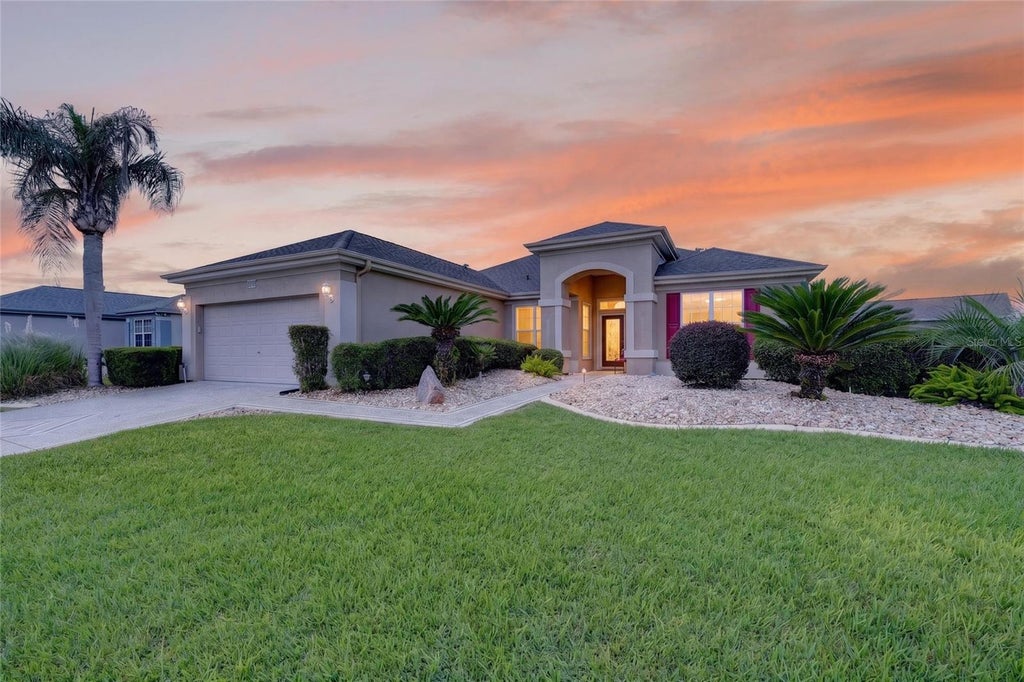 Photo of 12456 SE 92nd Terrace, Summerfield, FL 34491 (MLS # OM732805)
