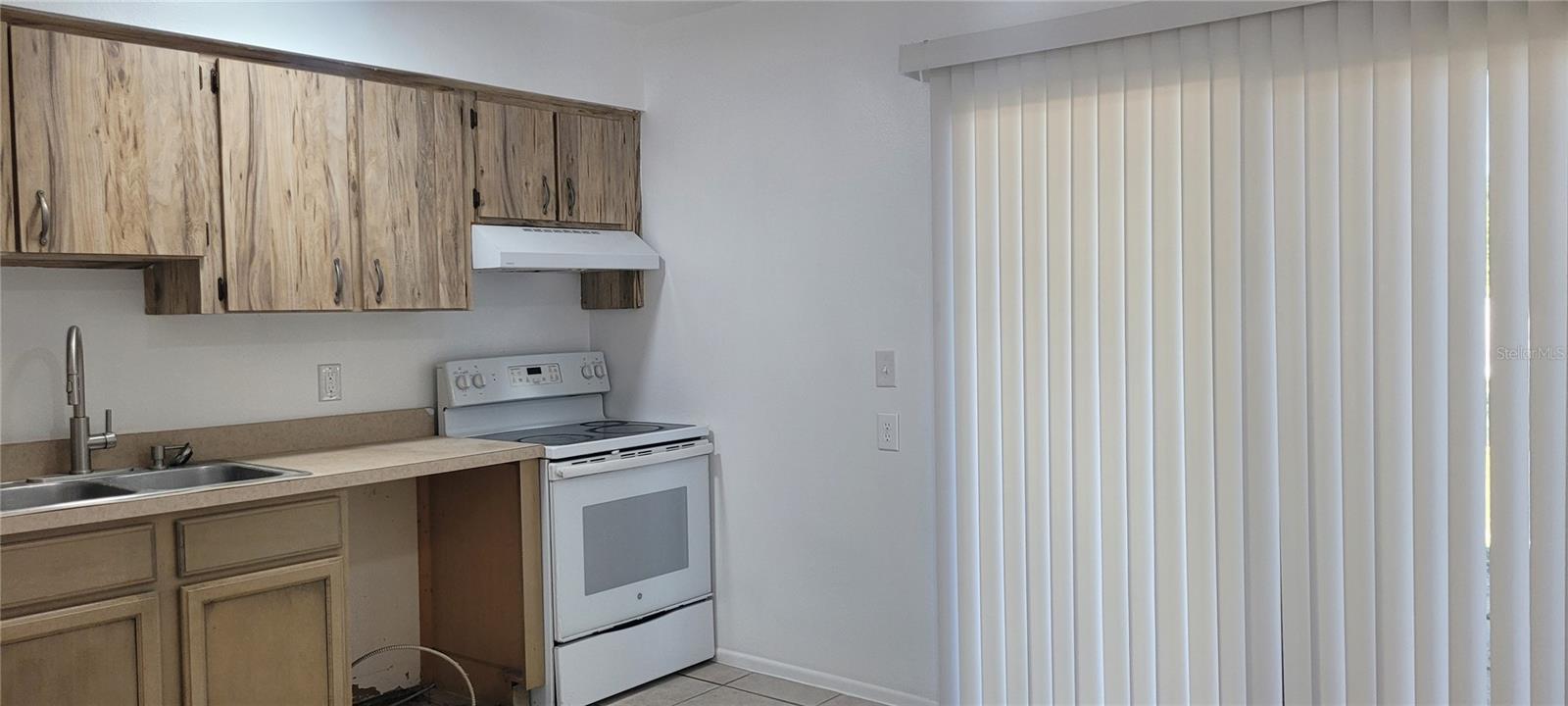 SUNNY BREEZE SUB - Residential Lease