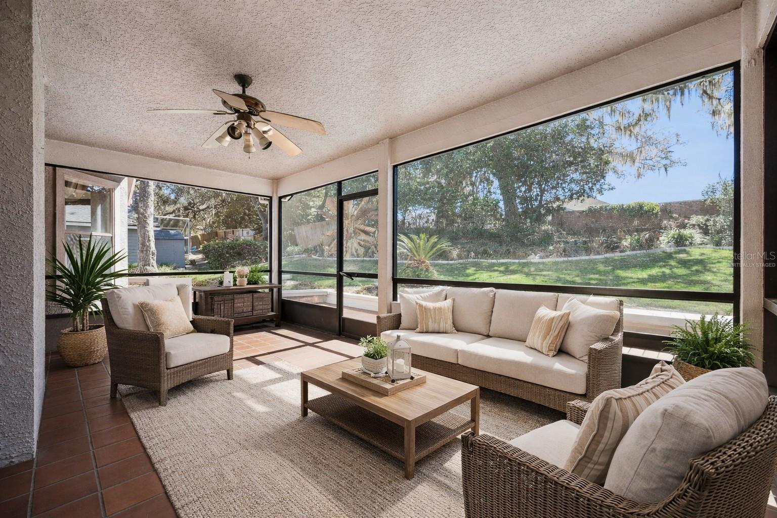 COUNTRY CLUB OAKS - Residential