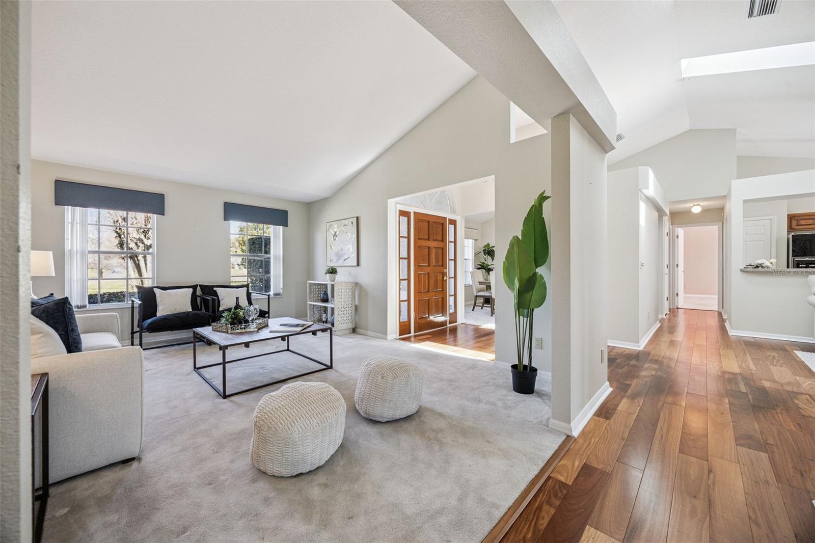 COUNTRY CLUB OAKS - Residential