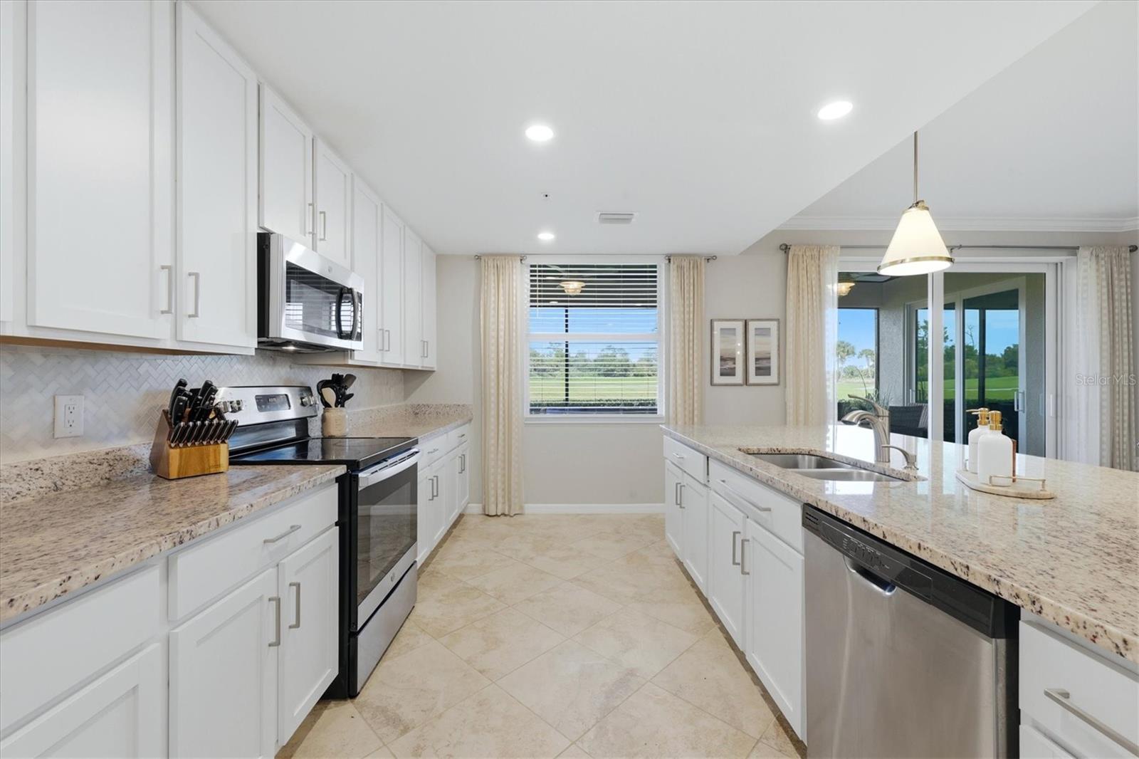 COACH HOMES I AT HERITAGE LANDING - Residential