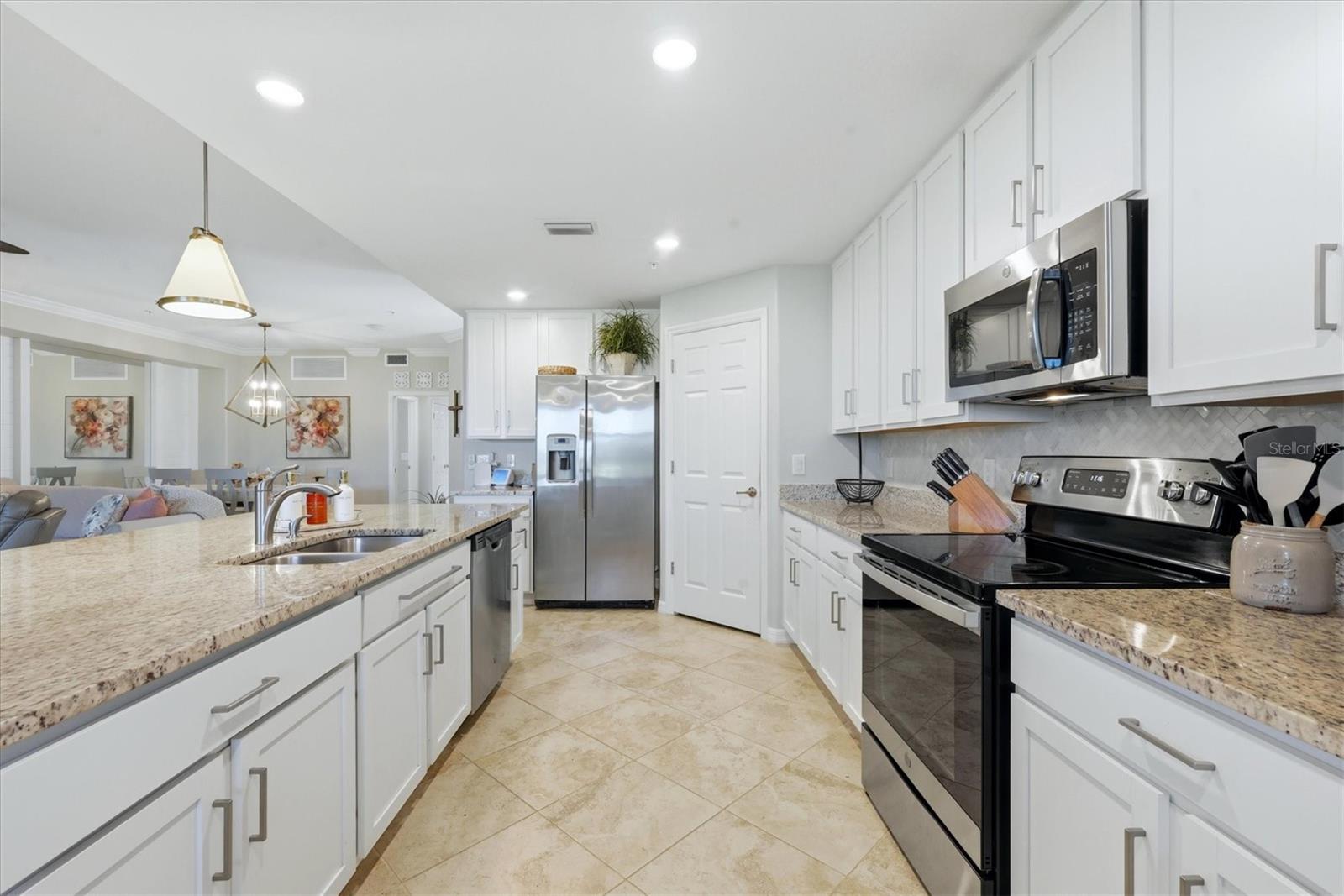 COACH HOMES I AT HERITAGE LANDING - Residential