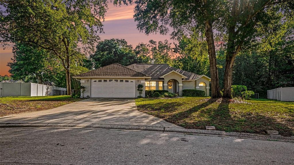 Photo of 6607 SE 11th Loop, Ocala, FL 34472 (MLS # O6407849)