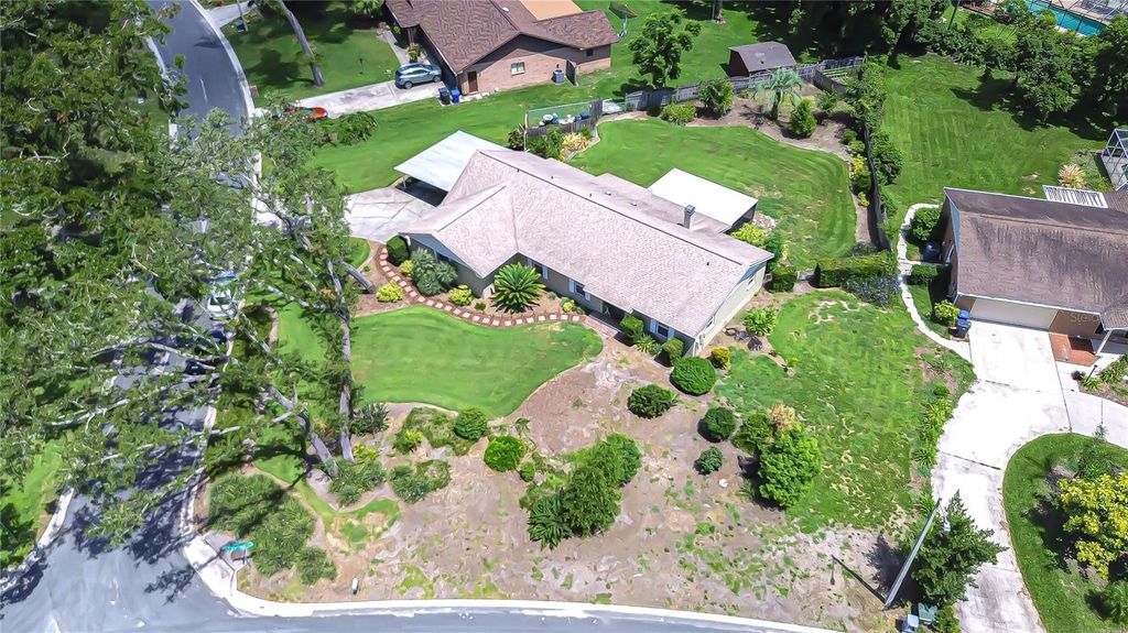 Photo of 1807 Parkwood Drive, Valrico, FL 33594 (MLS # TB8406917)