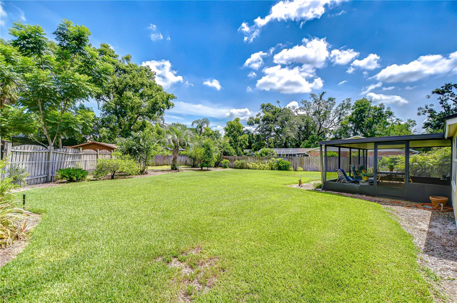 1807 PARKWOOD DRIVE