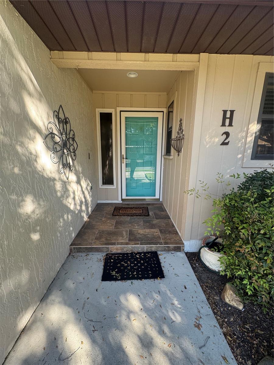 KIMBERLEA CONDO 05 - Residential Lease