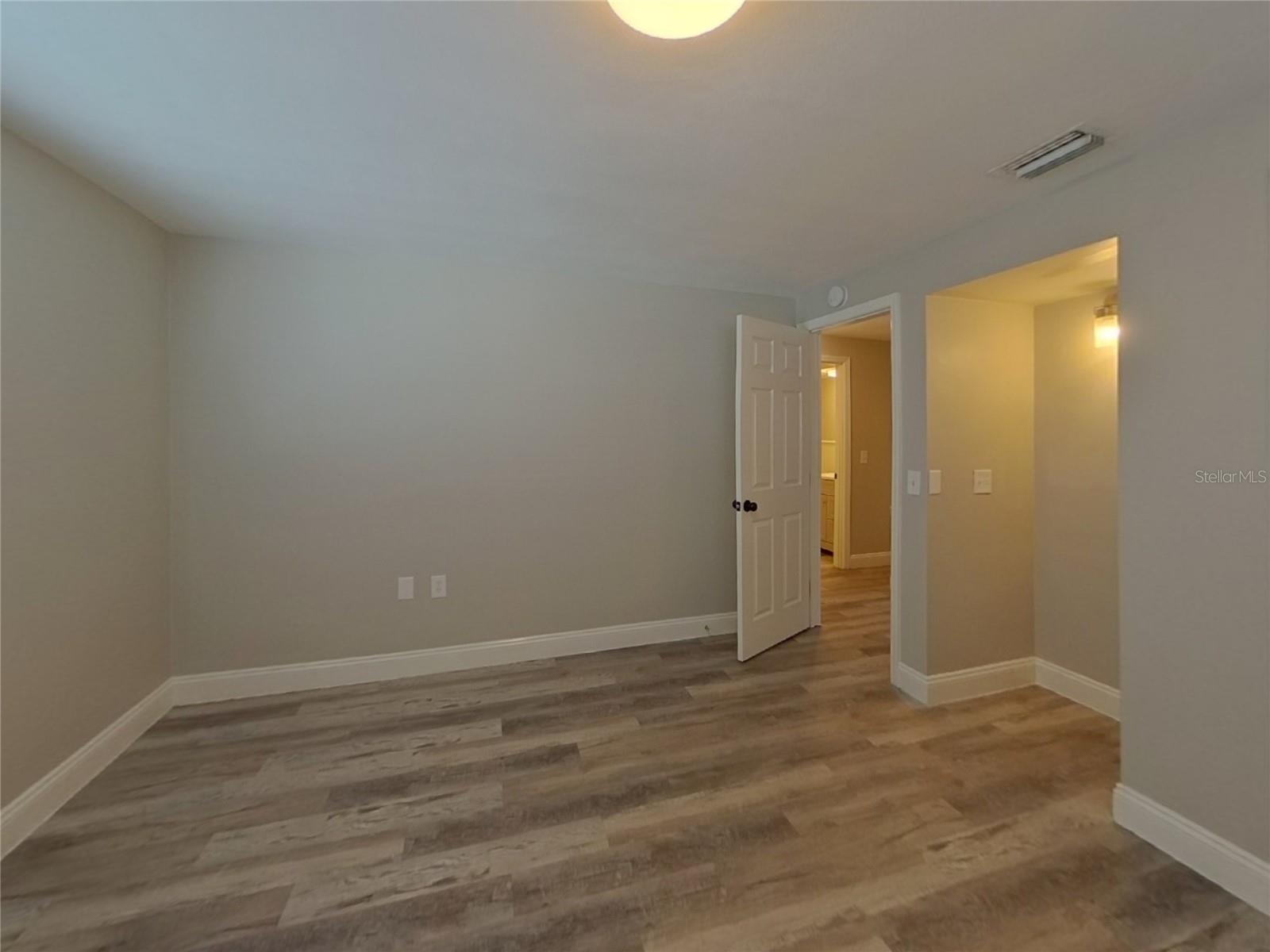 HIGHLAND PINES 5TH ADD - Residential Lease