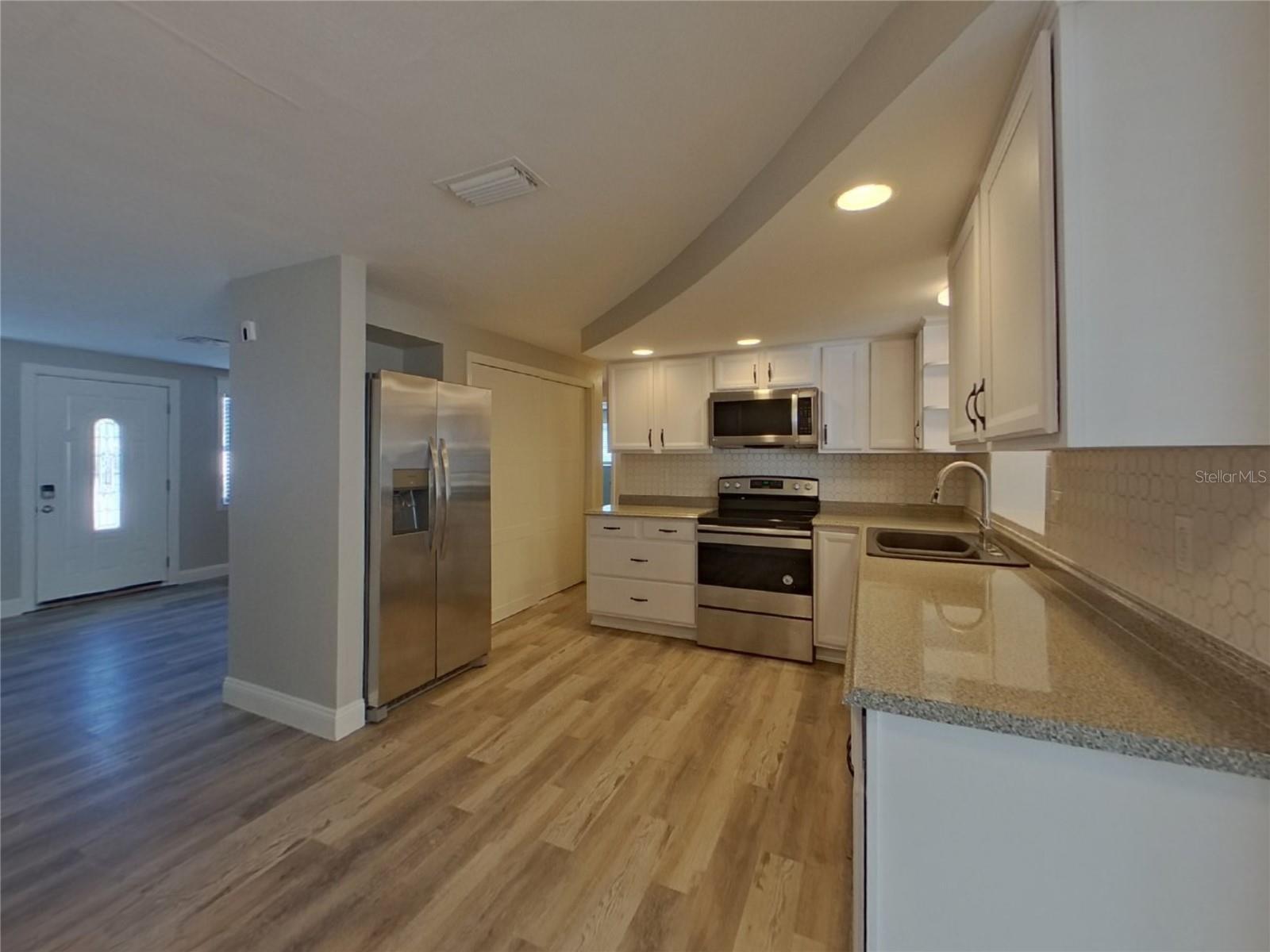 HIGHLAND PINES 5TH ADD - Residential Lease