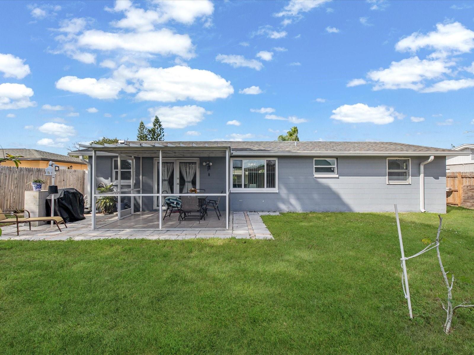 ALOHA GARDENS - Residential