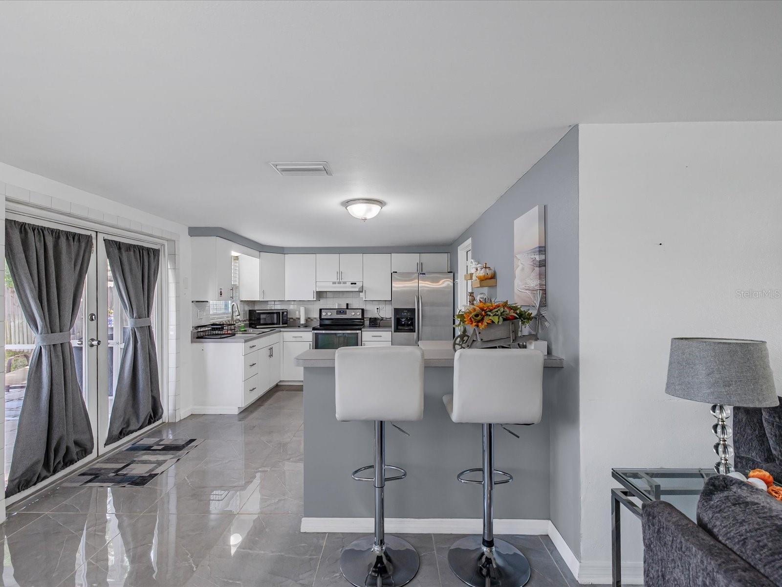 ALOHA GARDENS - Residential