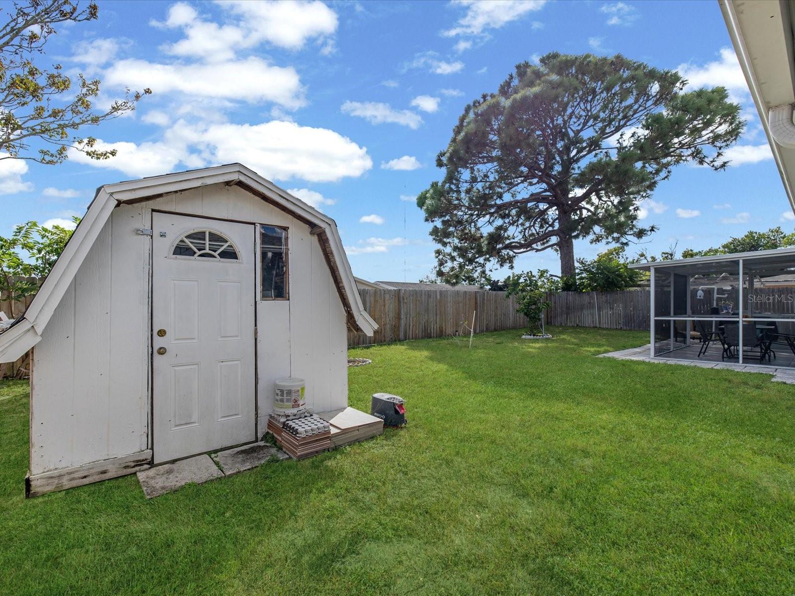 ALOHA GARDENS - Residential