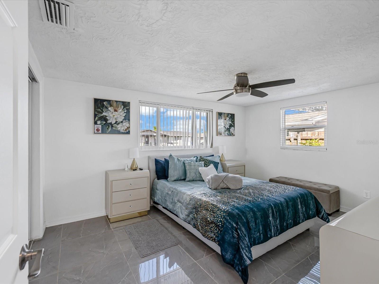 ALOHA GARDENS - Residential