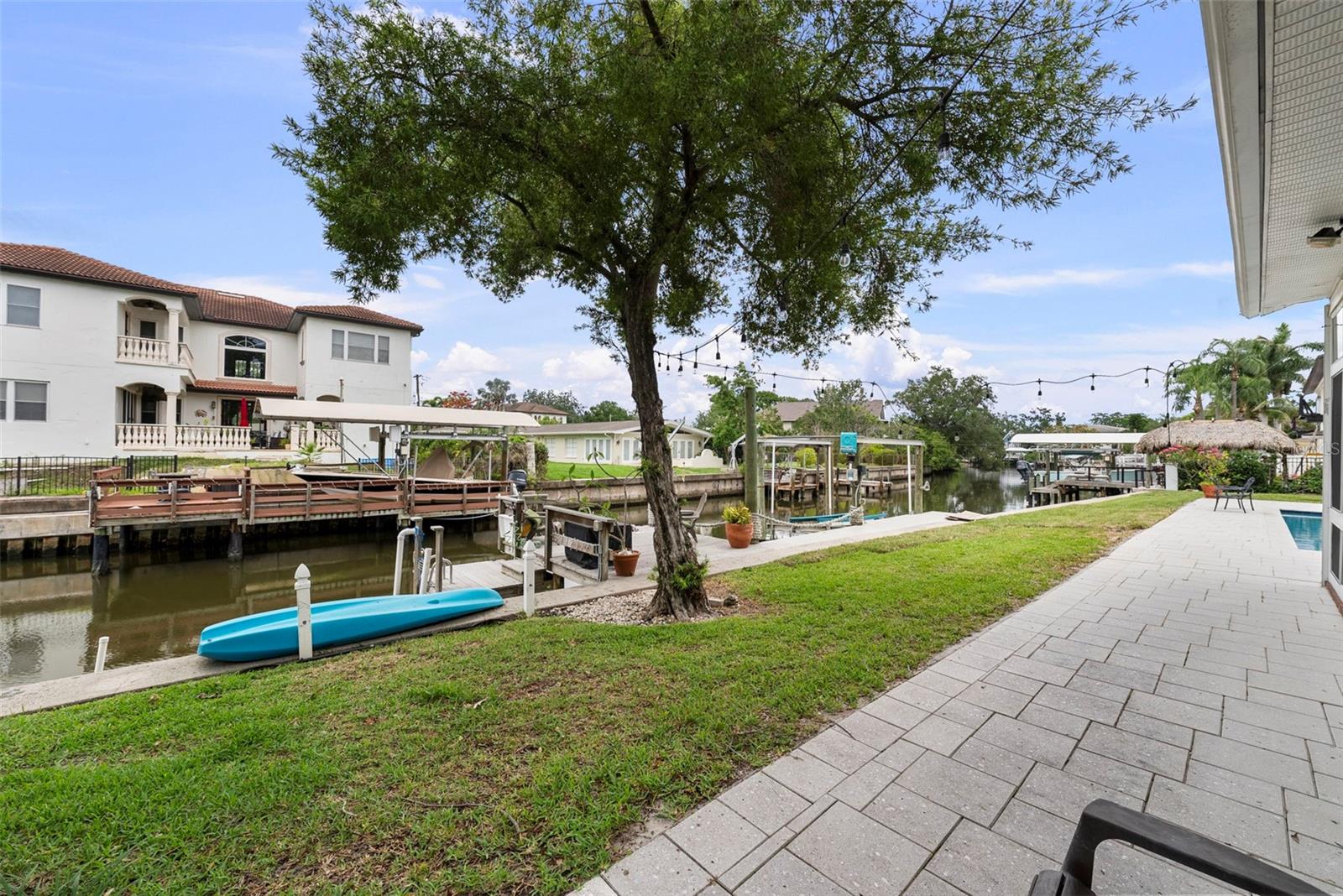 648 GENEVA PLACE