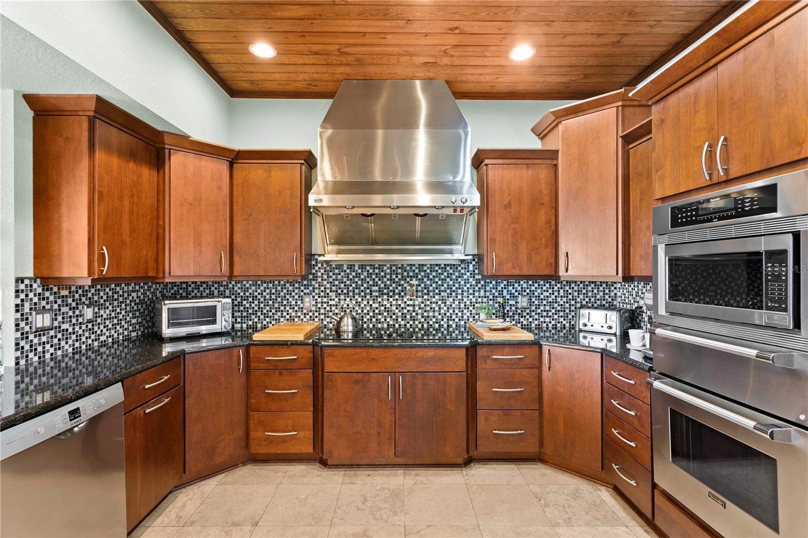 MARGE MANOR - Residential