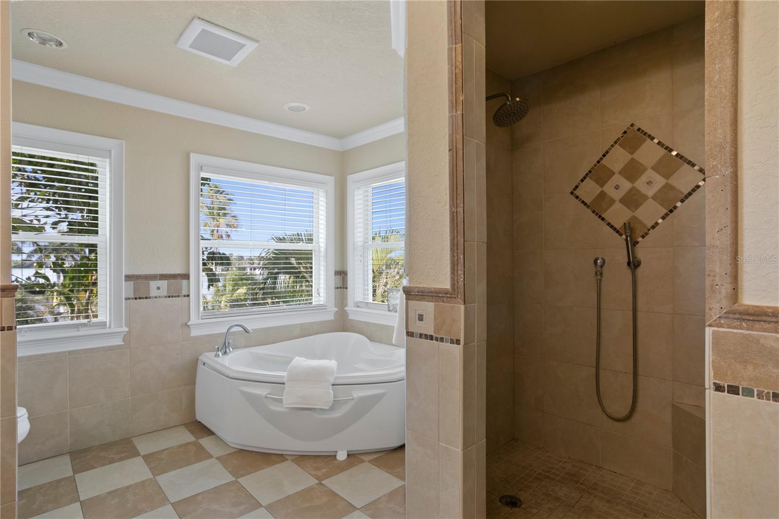 MARGE MANOR - Residential