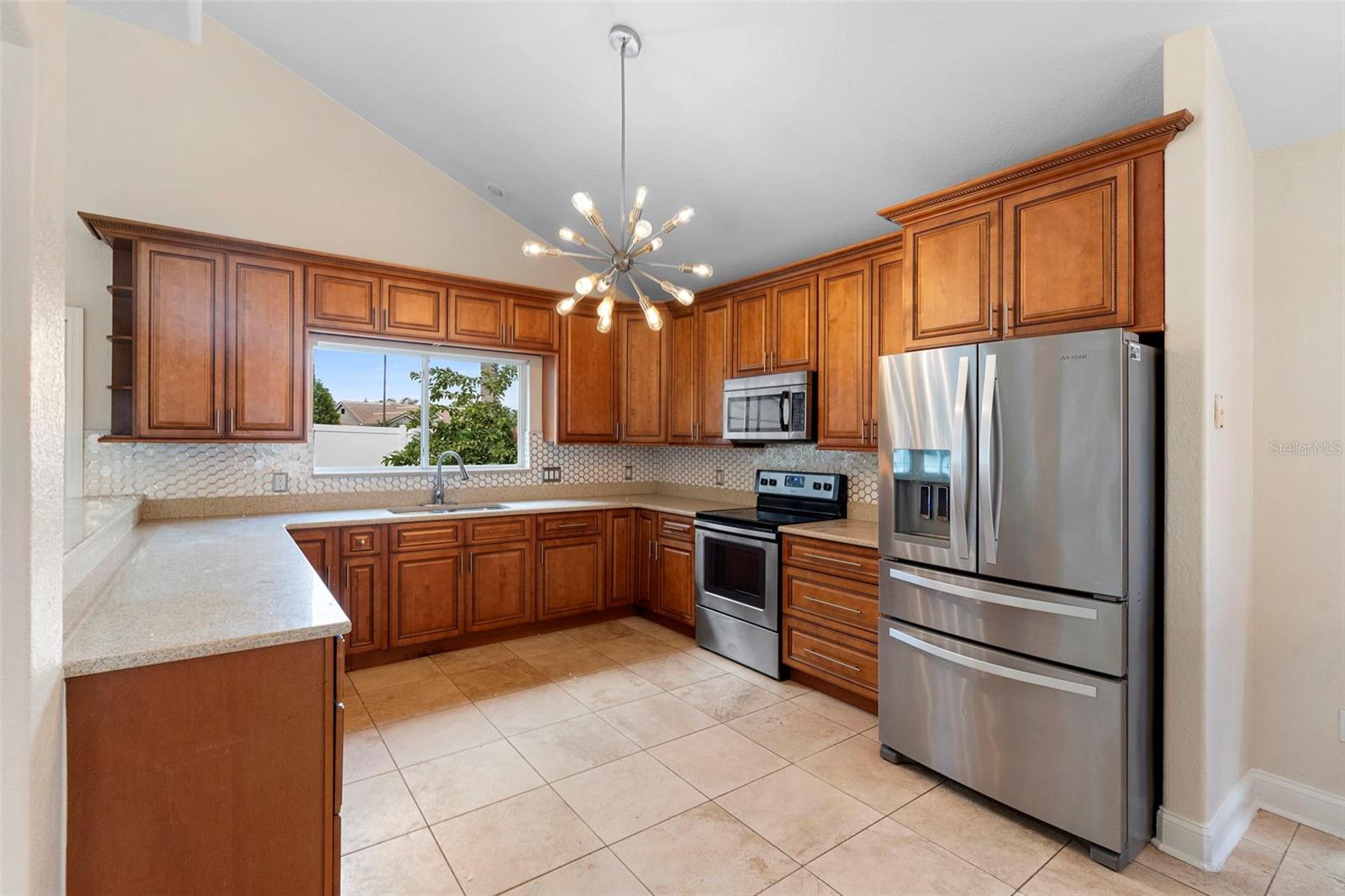 3904 WOODSFIELD COURT