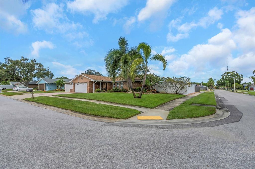 Photo of 10909 127th Avenue, Largo, FL 33778 (MLS # TB8436032)