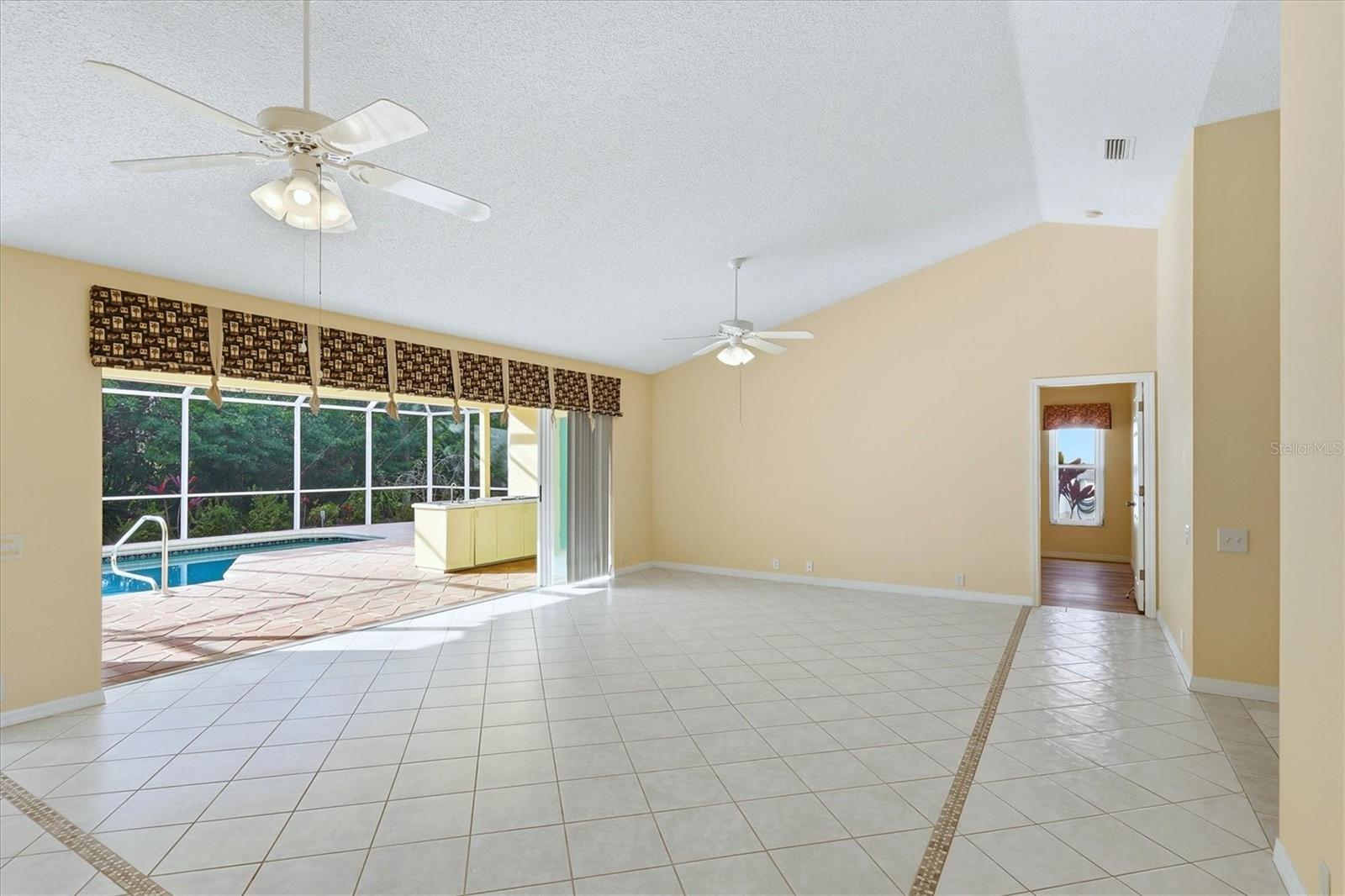 CHESTNUT CREEK ESTATES - Residential