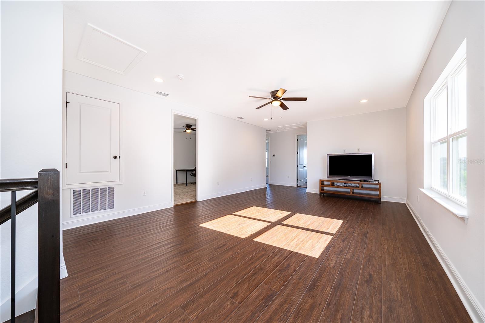 BELLA COLLINA WEST SUB - Residential