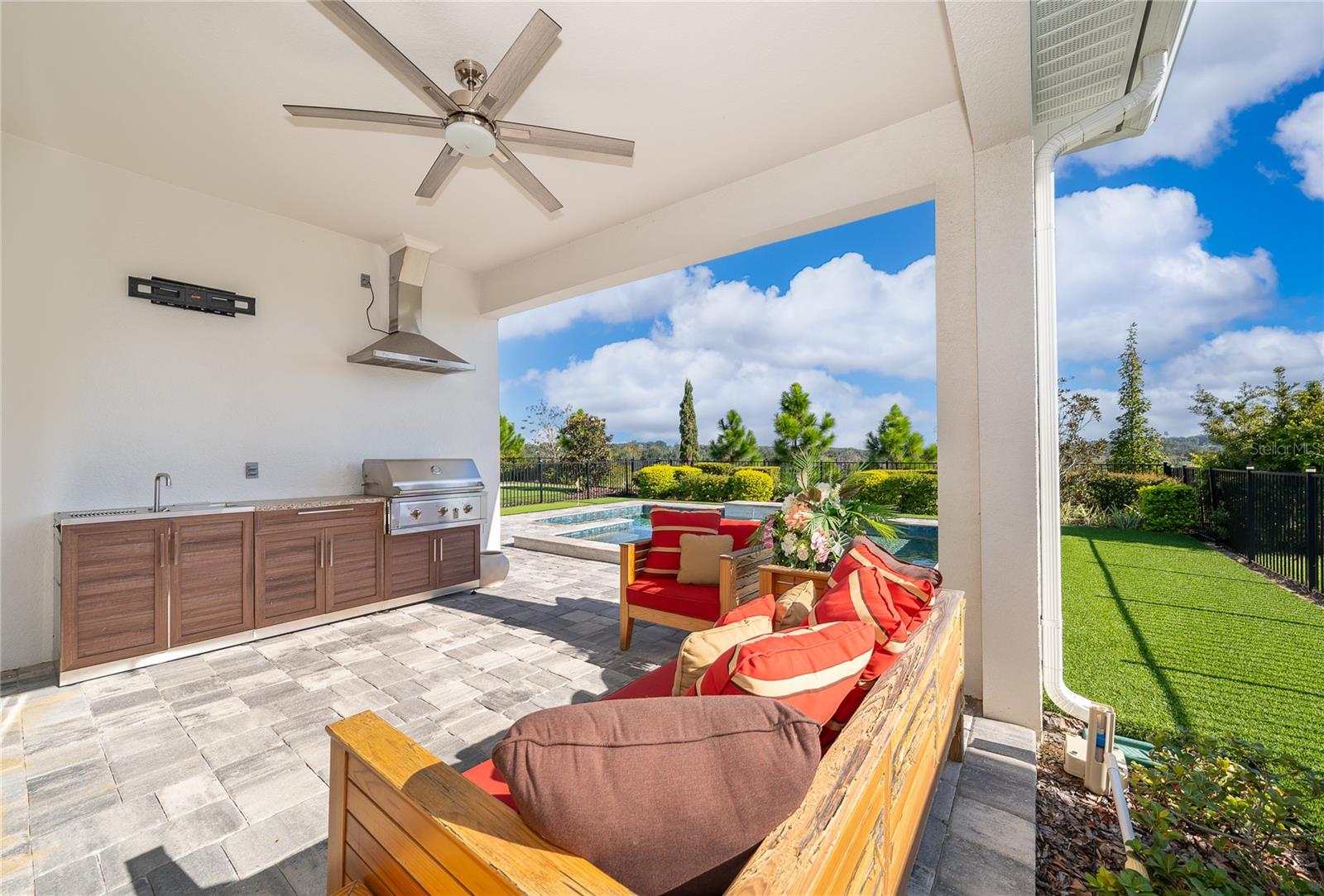 BELLA COLLINA WEST SUB - Residential