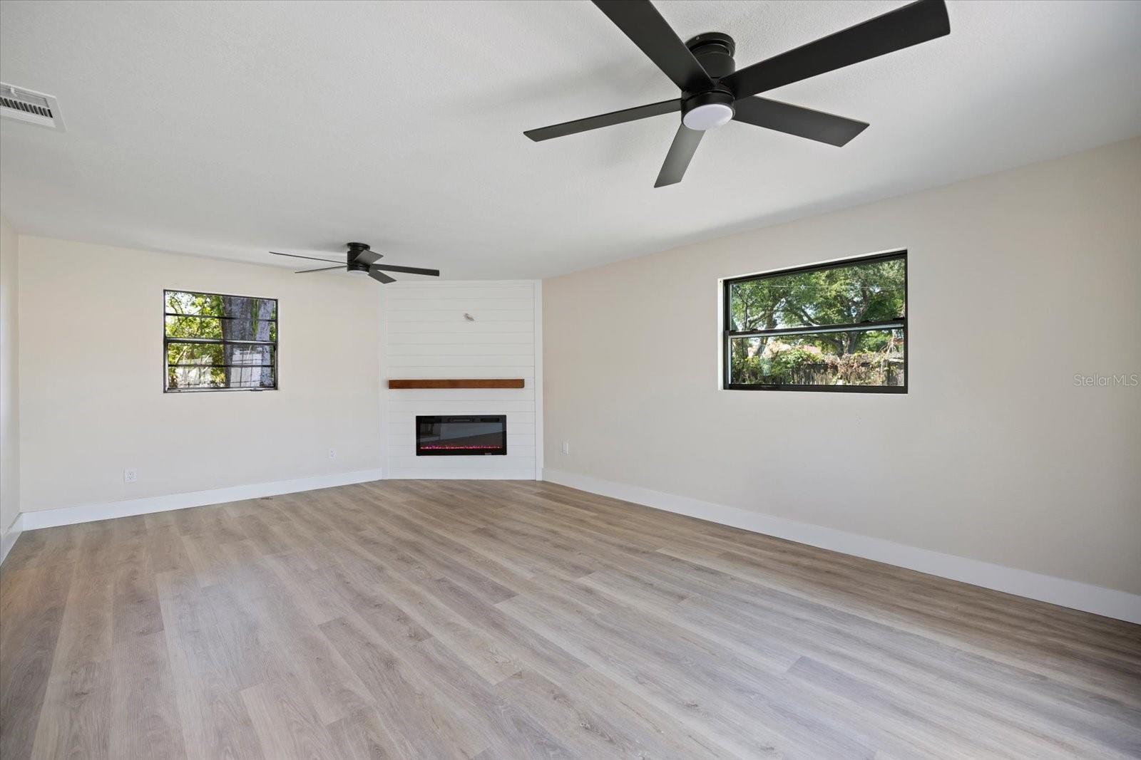 PINELLAS FARMS - Residential