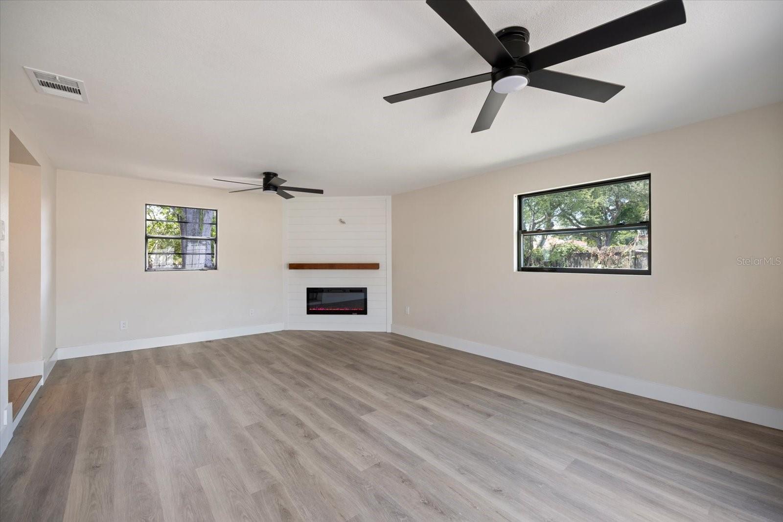 PINELLAS FARMS - Residential