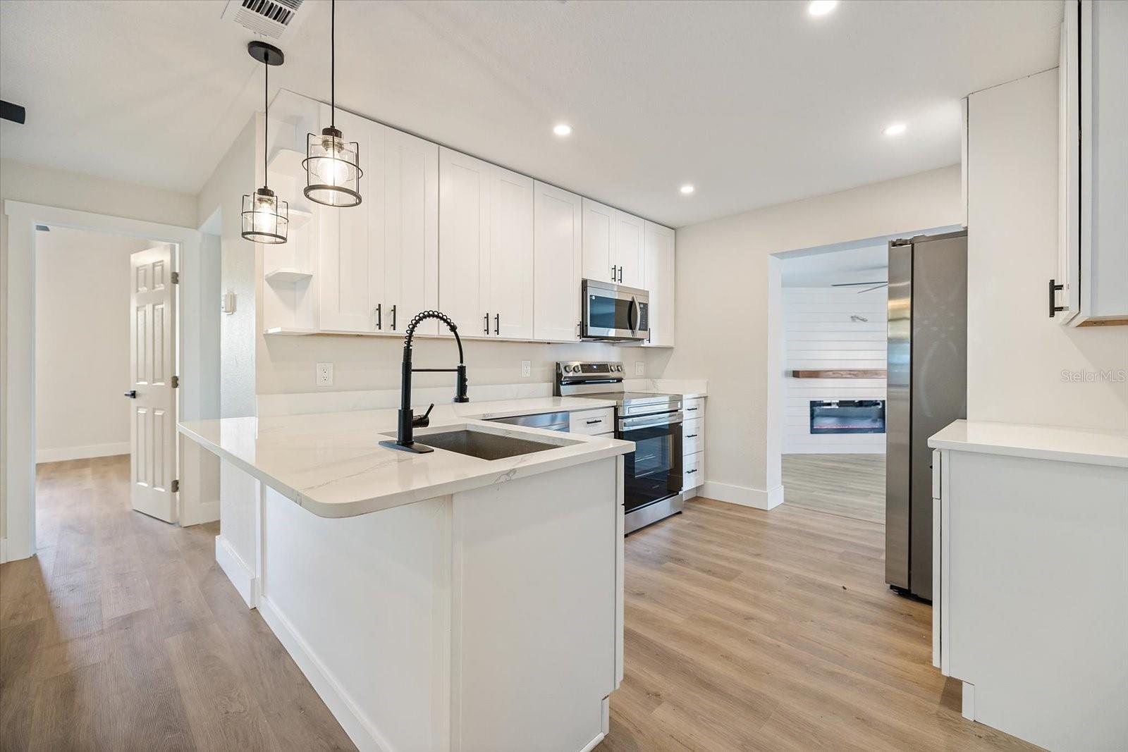 PINELLAS FARMS - Residential