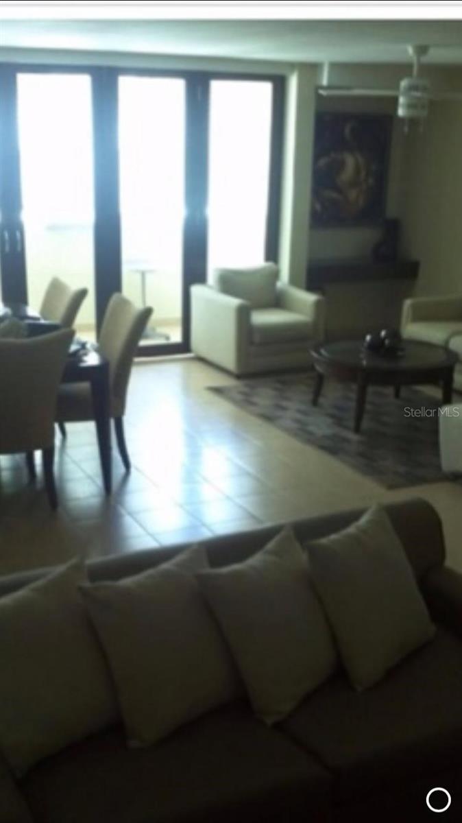 CONDOMINIO KINGS COURT 80 - Residential
