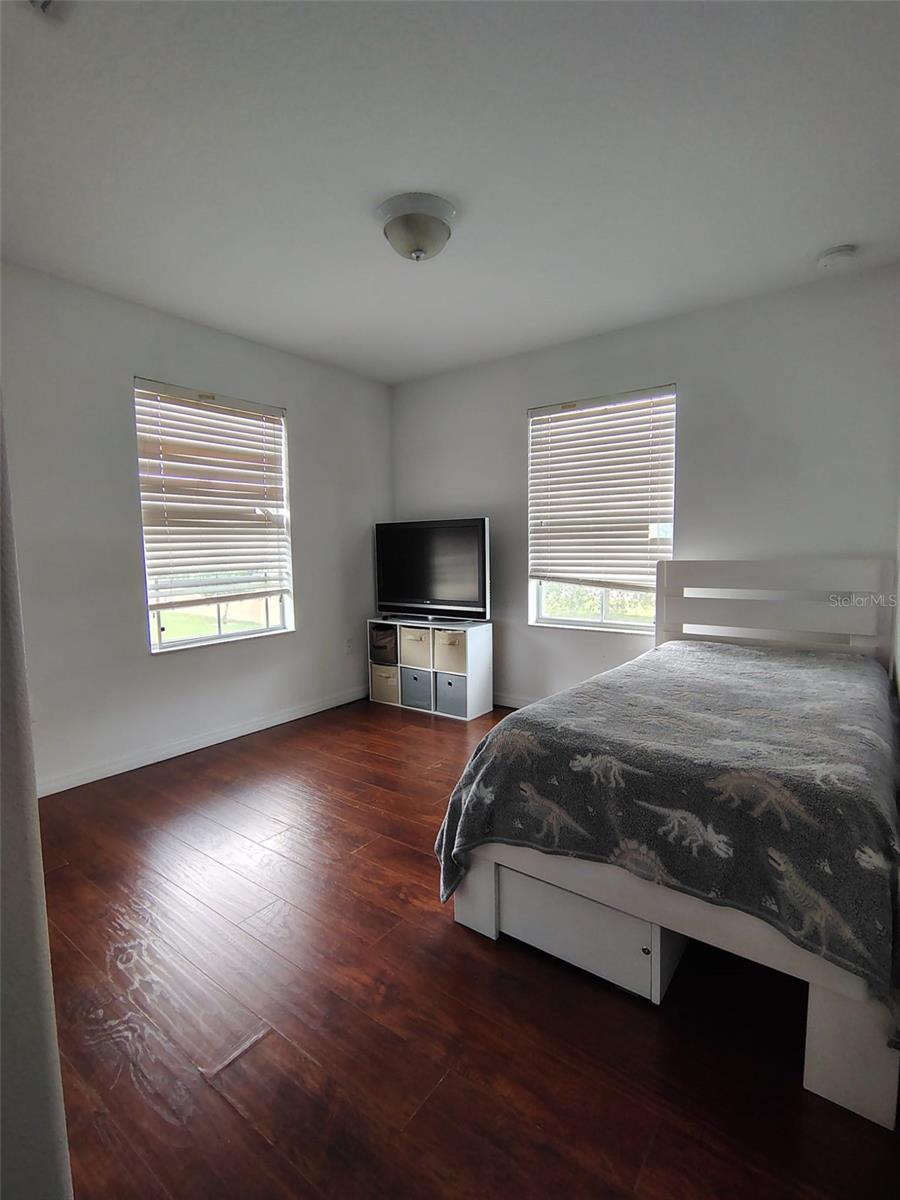 Beautiful Townhouse with Serene Forest Views This charming townhouse features 3 spacious bedrooms and 2.5 well-appointed bathrooms, offering comfort and style throughout. Enjoy peaceful walks along the sidewalk-lined path, creating a perfect blend of nature and neighborhood living.
