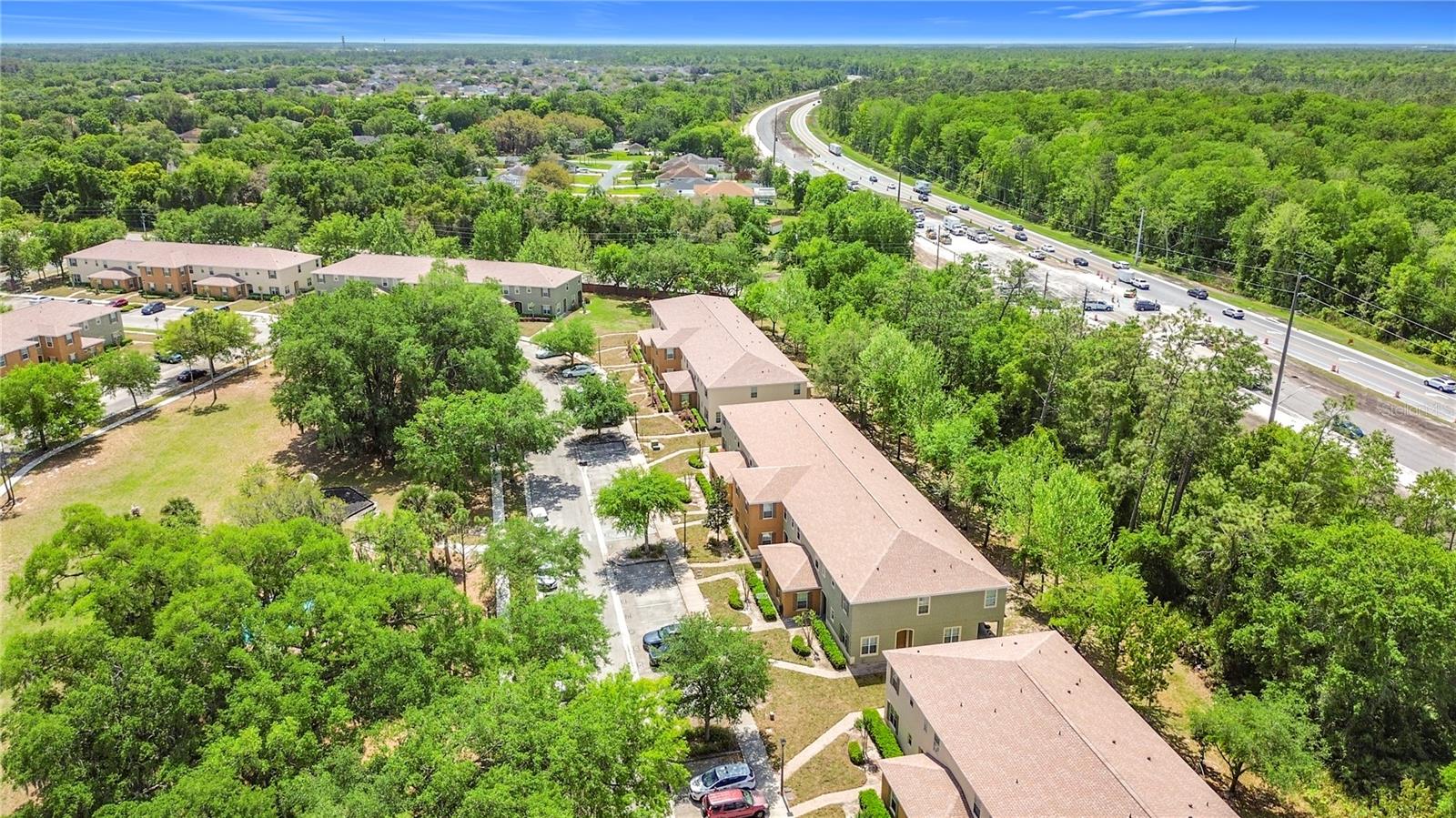 EMERALD LAKE - Residential