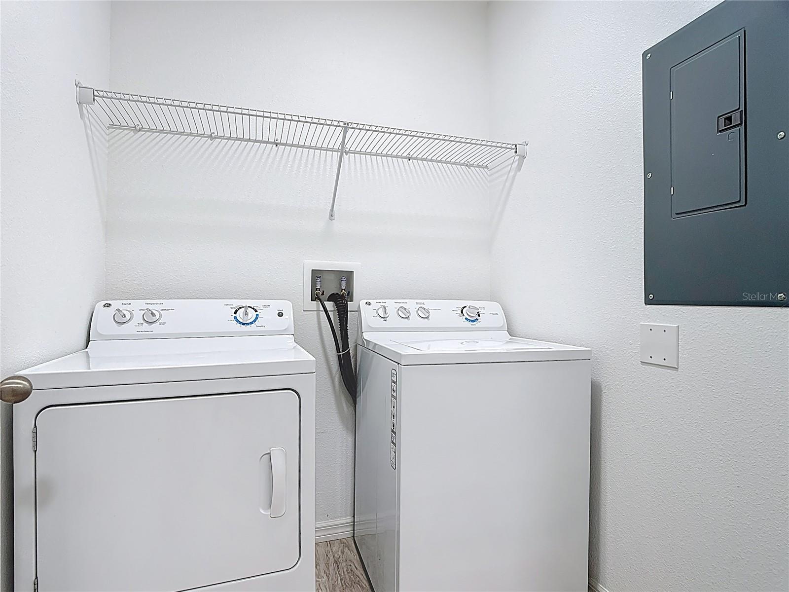 EMERALD LAKE - Residential