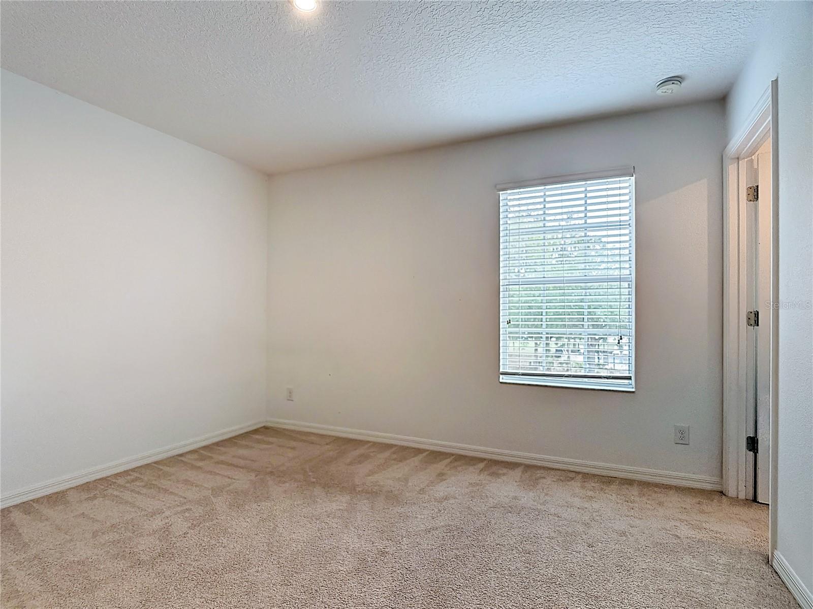 EMERALD LAKE - Residential