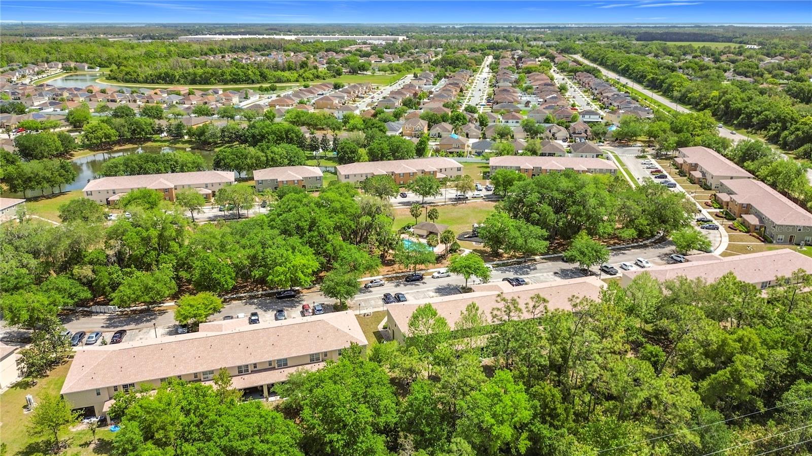 EMERALD LAKE - Residential