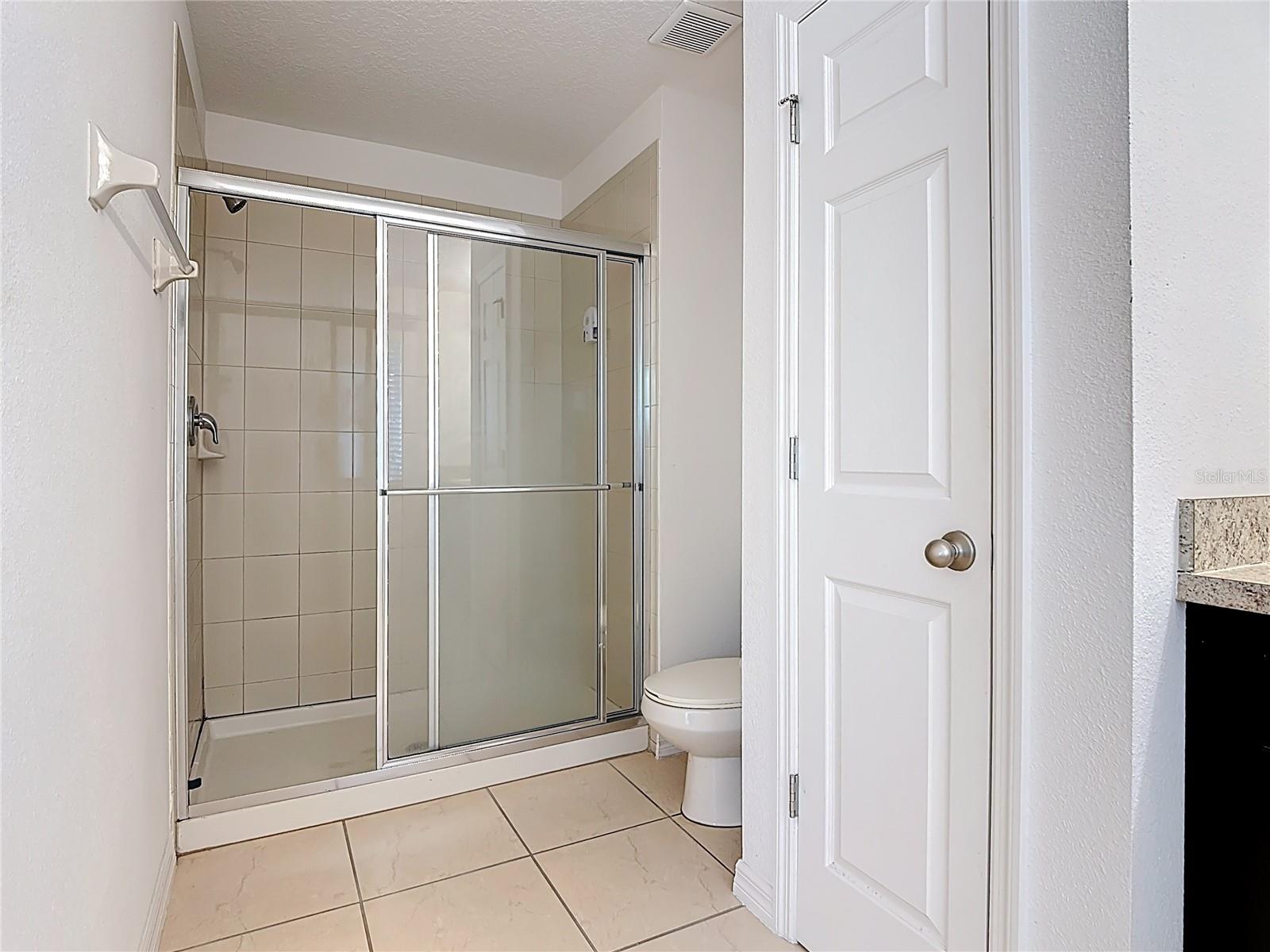 EMERALD LAKE - Residential