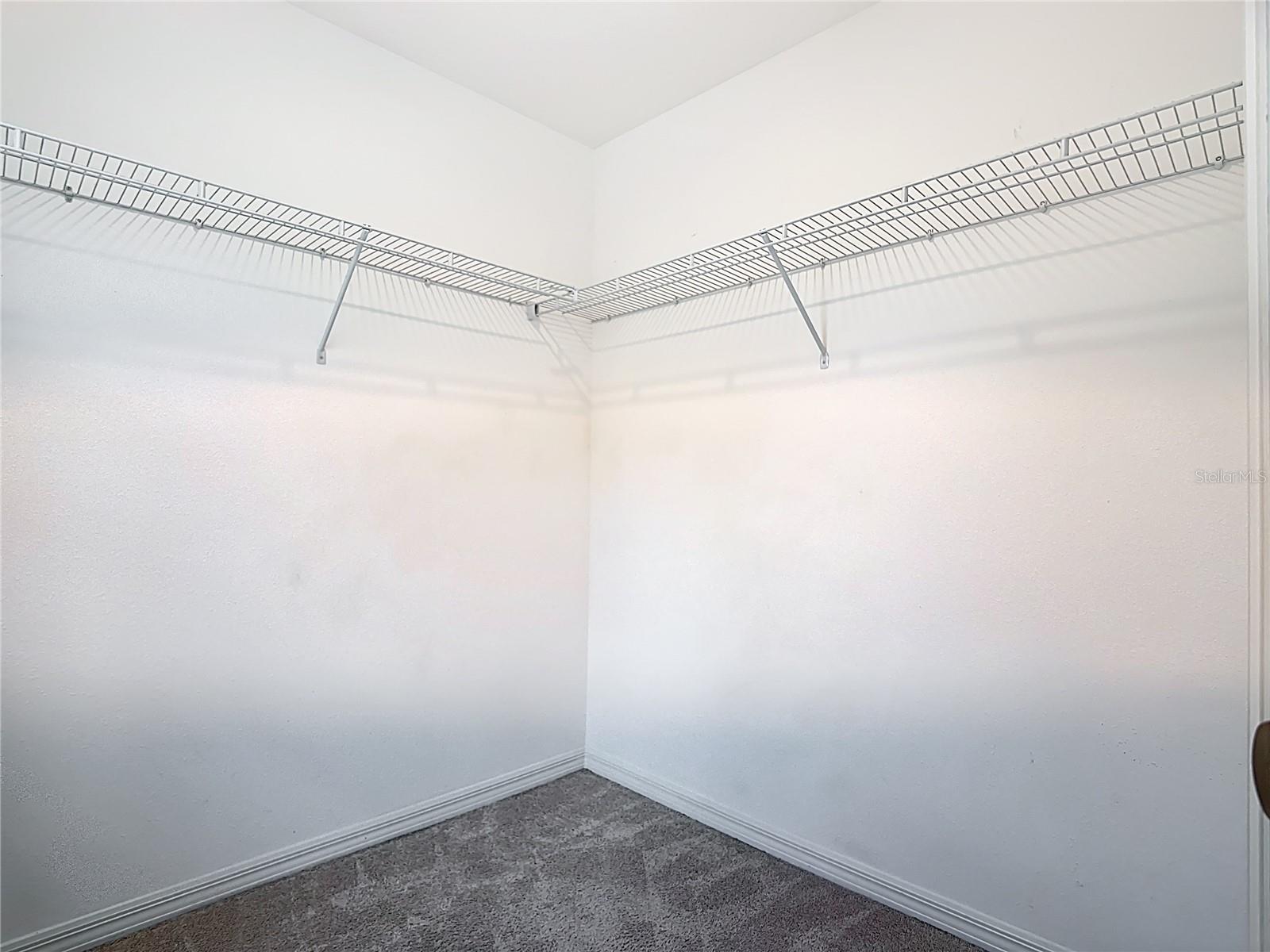 EMERALD LAKE - Residential