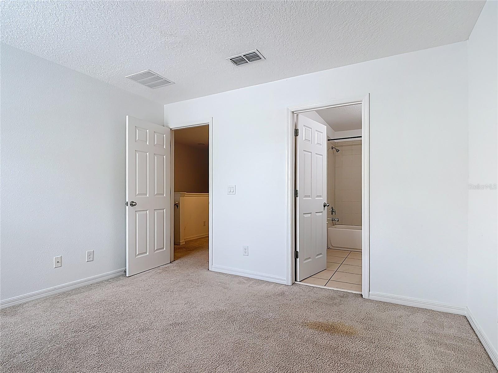 EMERALD LAKE - Residential