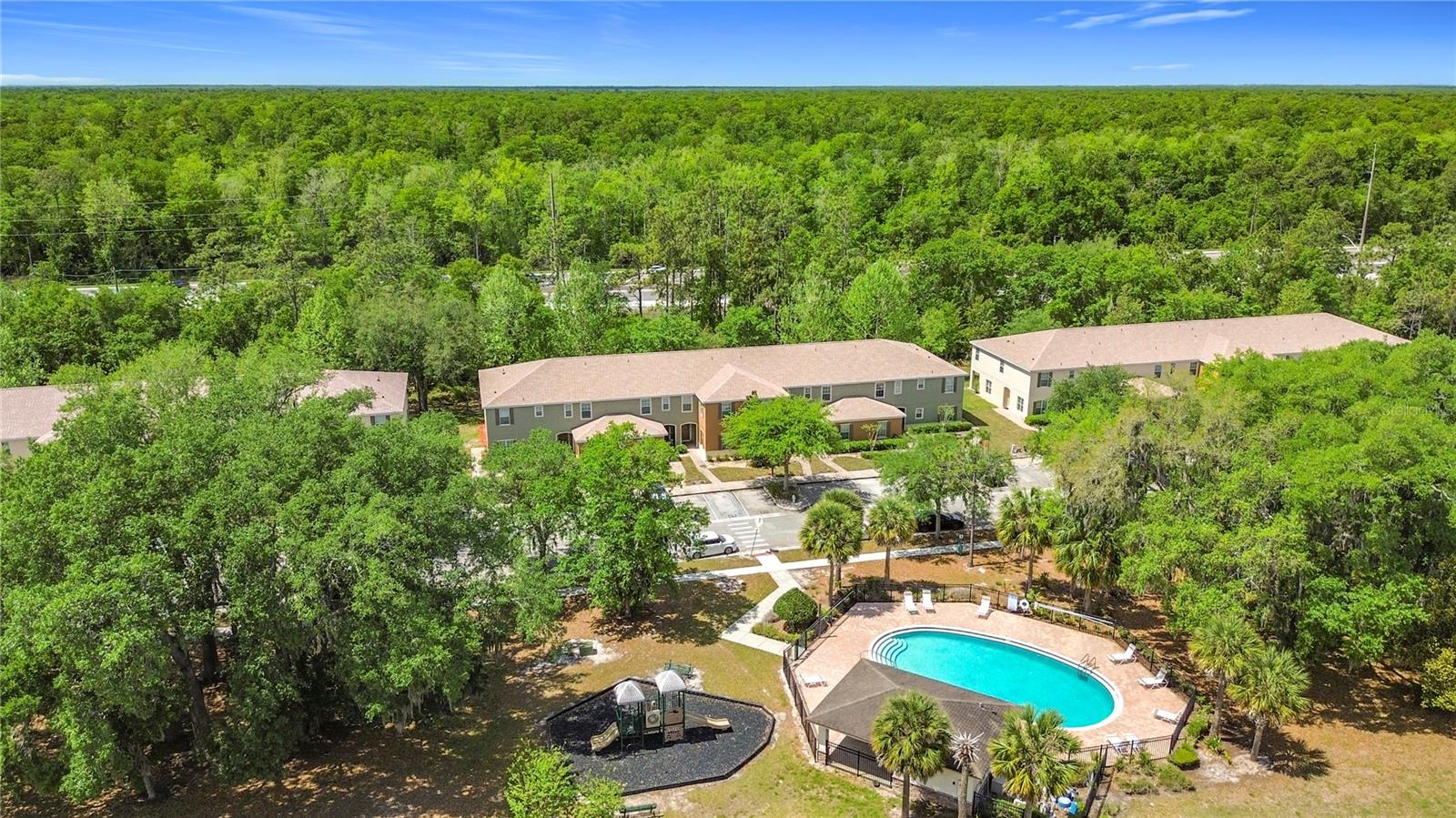 EMERALD LAKE - Residential