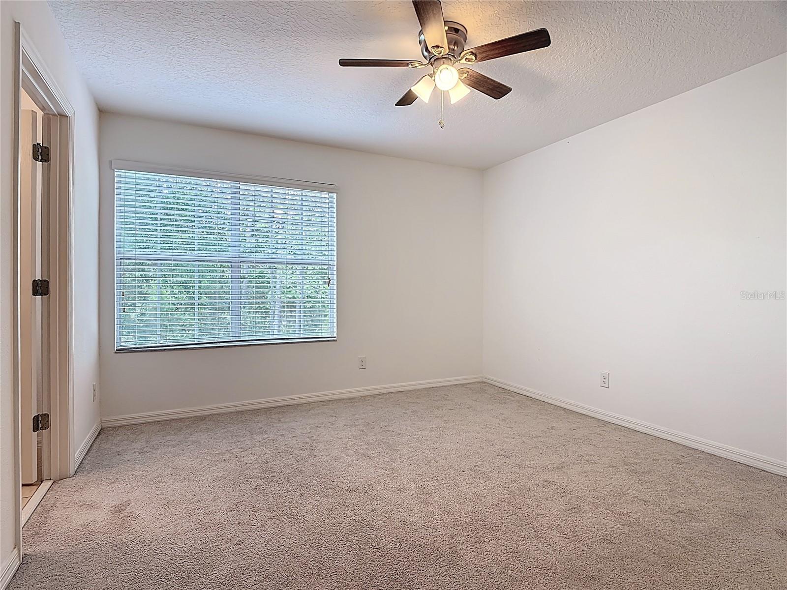 EMERALD LAKE - Residential