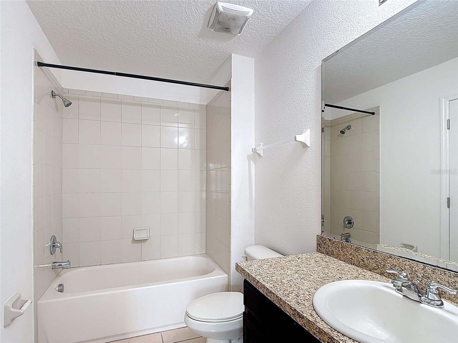 EMERALD LAKE - Residential