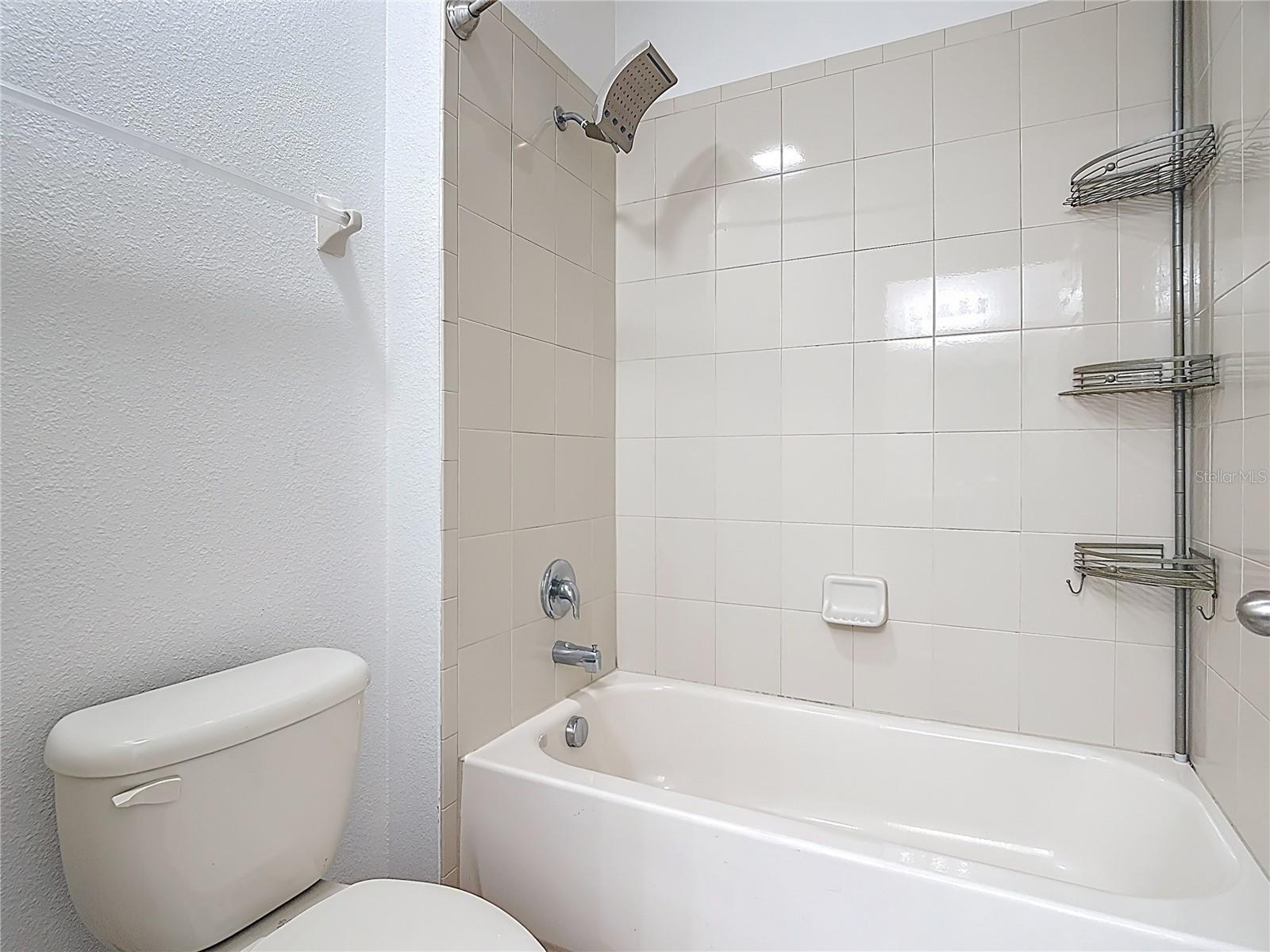 EMERALD LAKE - Residential