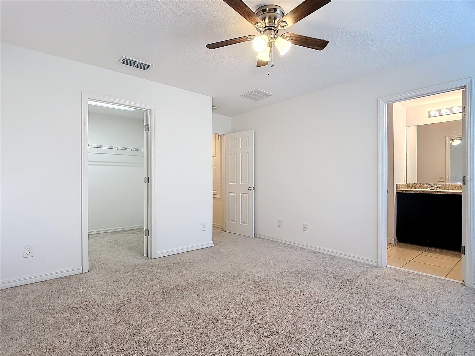 EMERALD LAKE - Residential