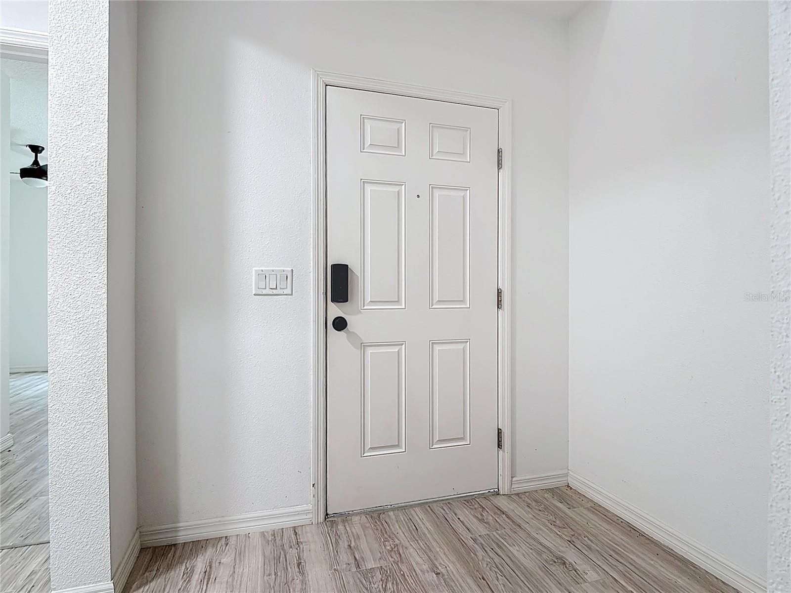 EMERALD LAKE - Residential